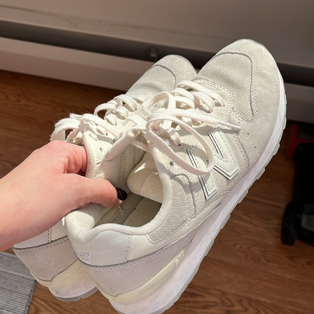 Women’s New Balance sneakers